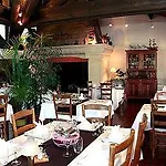 Hôtel-restaurant La Belle Poule - Hotel Rochefort