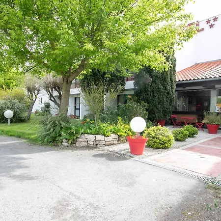 Hotel-restaurant La Belle Poule - Hotel 3*