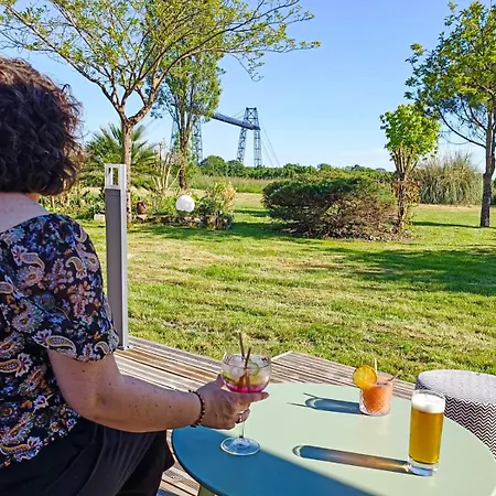 Hotel-restaurant La Belle Poule - Otel Rochefort (Charente-Maritime)