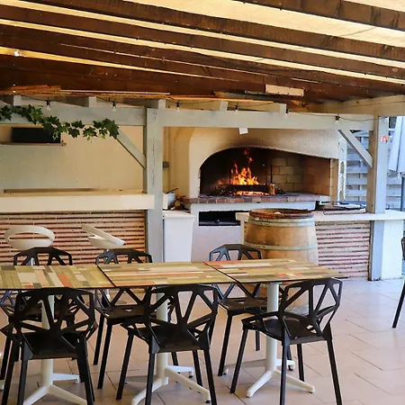Ξενοδοχείο Hotel-restaurant La Belle Poule - Ροσφόρ