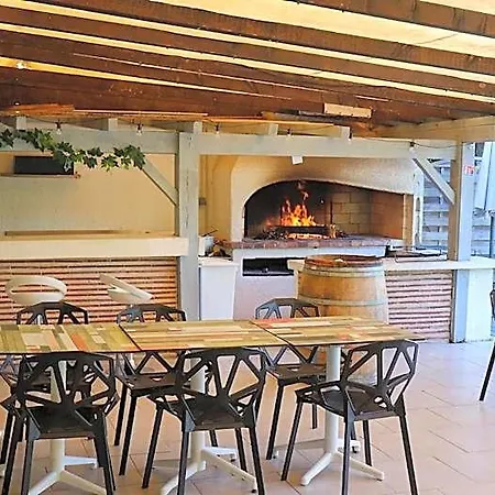 Otel Hotel-restaurant La Belle Poule -
