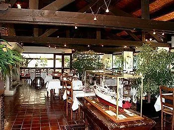 Hôtel-restaurant La Belle Poule - Hotel Rochefort