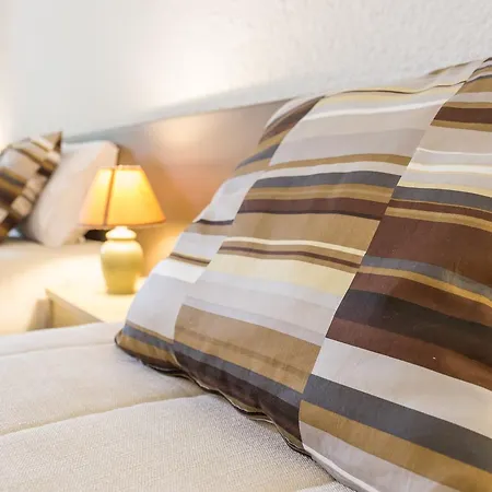 酒店 Hotel-restaurant La Belle Poule - Contact 罗什福尔